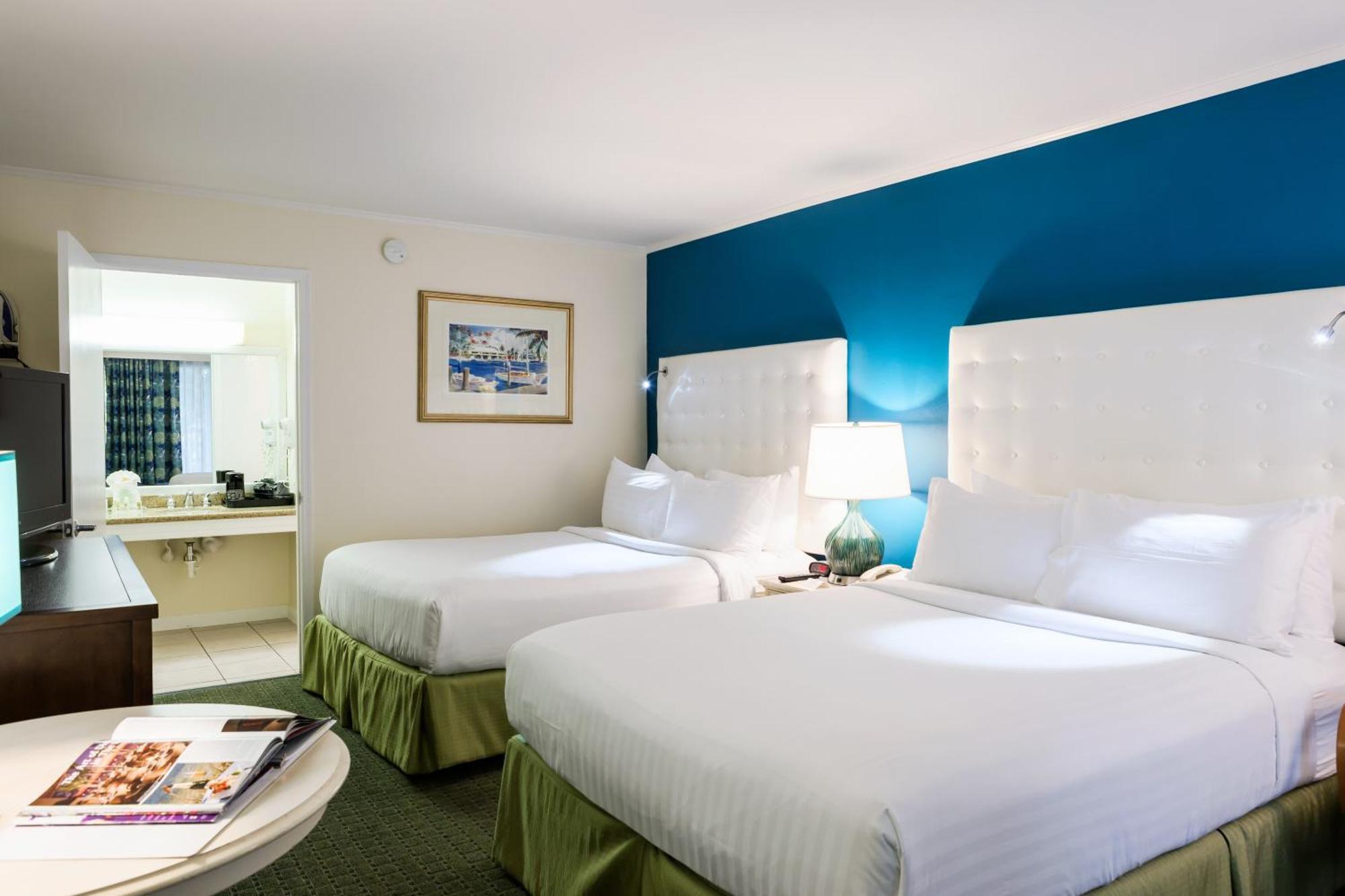 Double Room with Two Double Beds - Disability Access